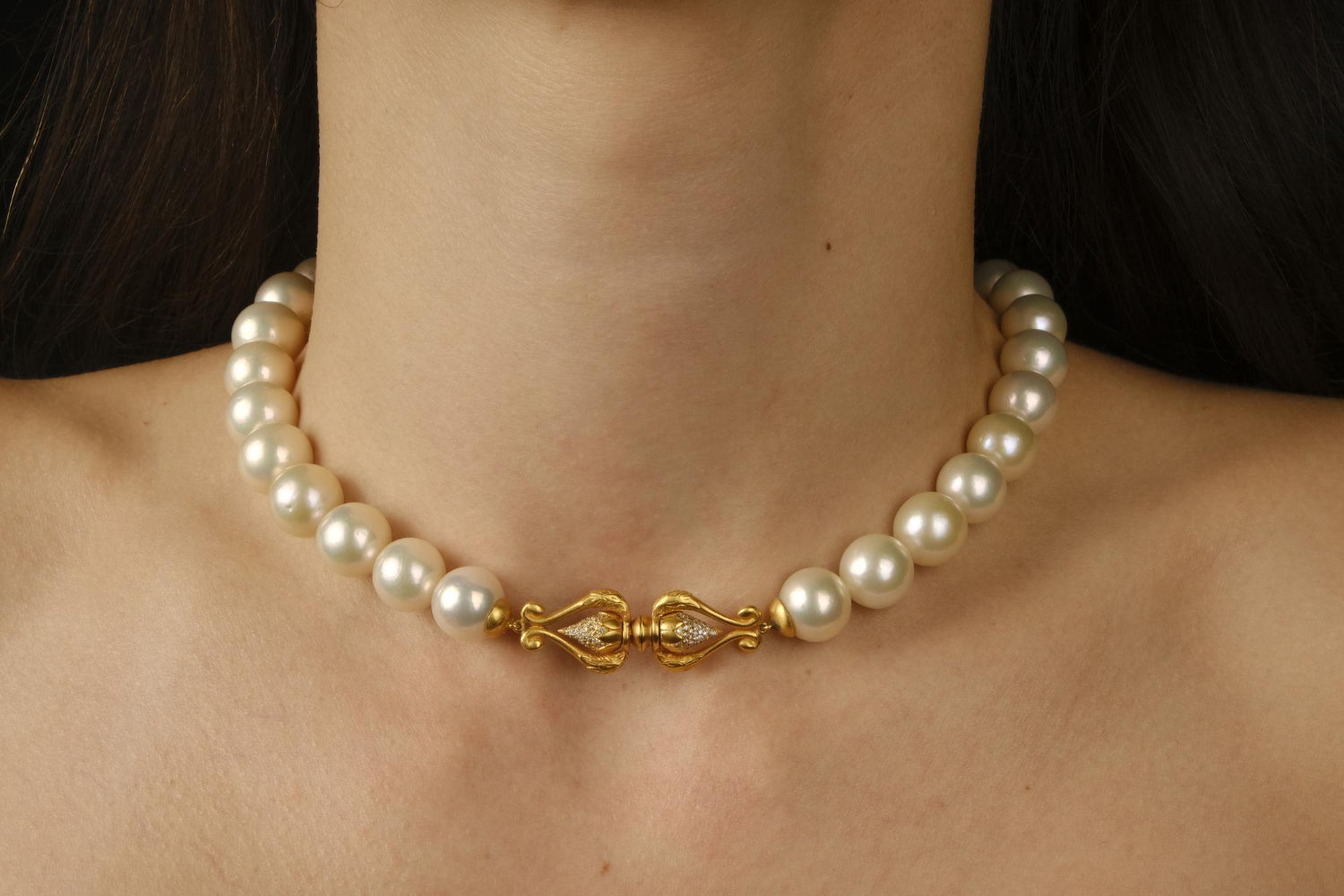 pearl choker