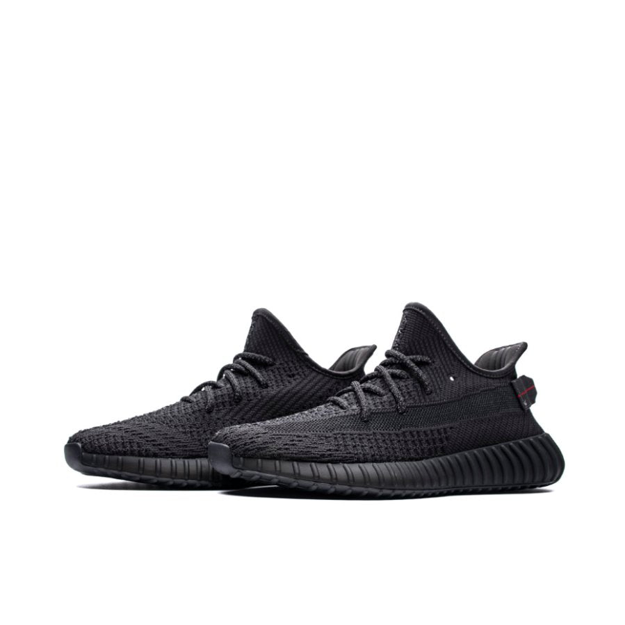 YZY Boost 350 V2 „Triple Black Matte“ Sneakers (nicht reflektierend)