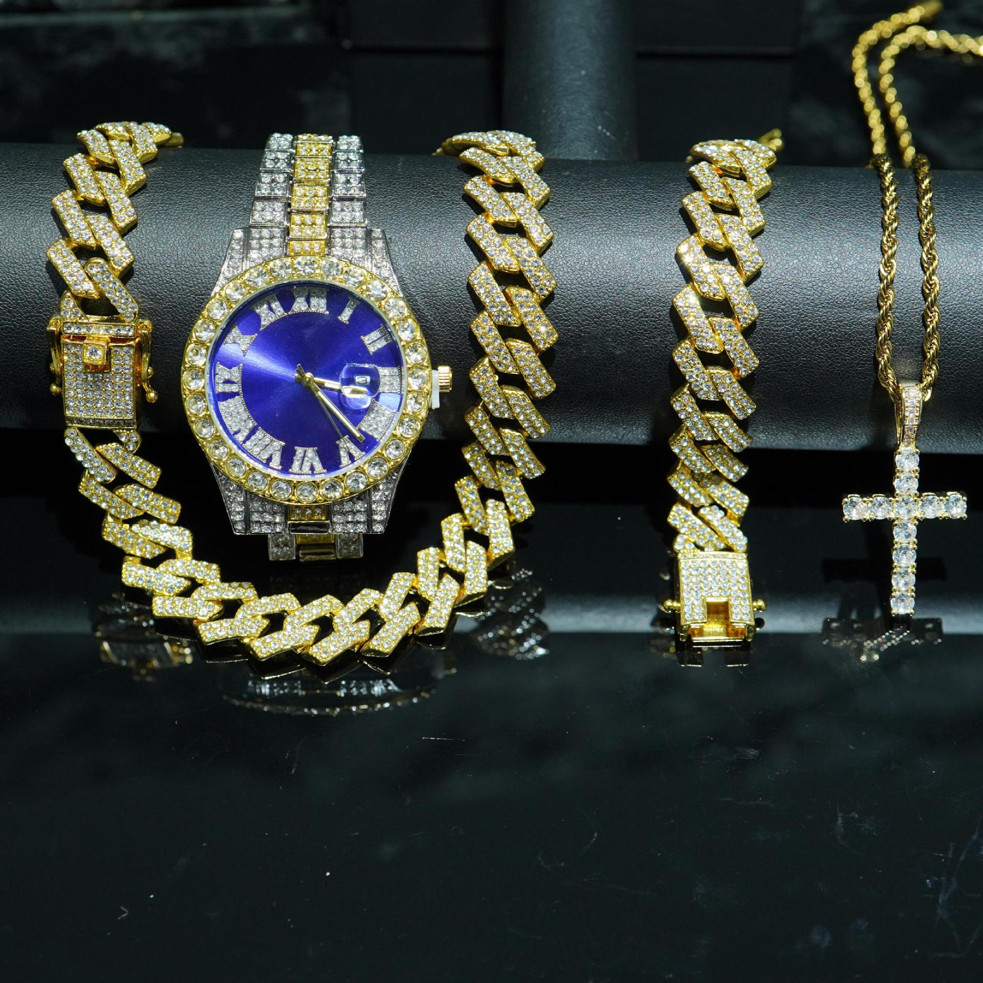 Coffret de 4 montres glacées VVS Jewelry, chaîne cubaine, bracelet et croix