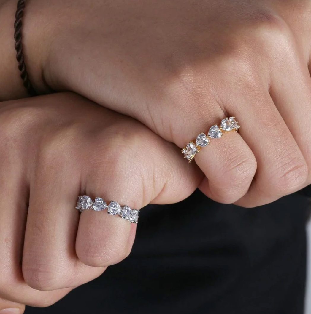Bague d'éternité en forme de cœur de VVS Jewelry