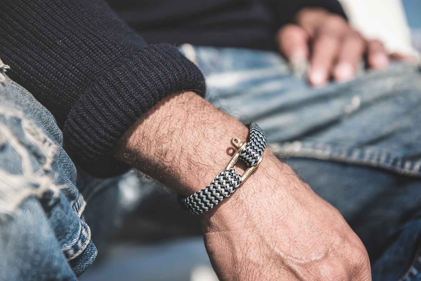 What's New? Trends in Men's Gold Jewelry