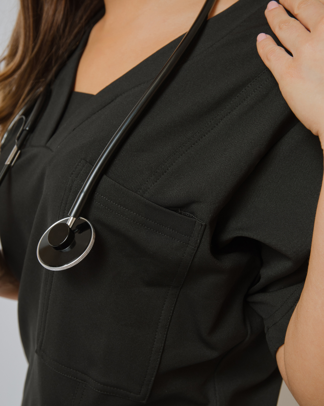 Black Clover Tennis Chain (Gold) - 4mm