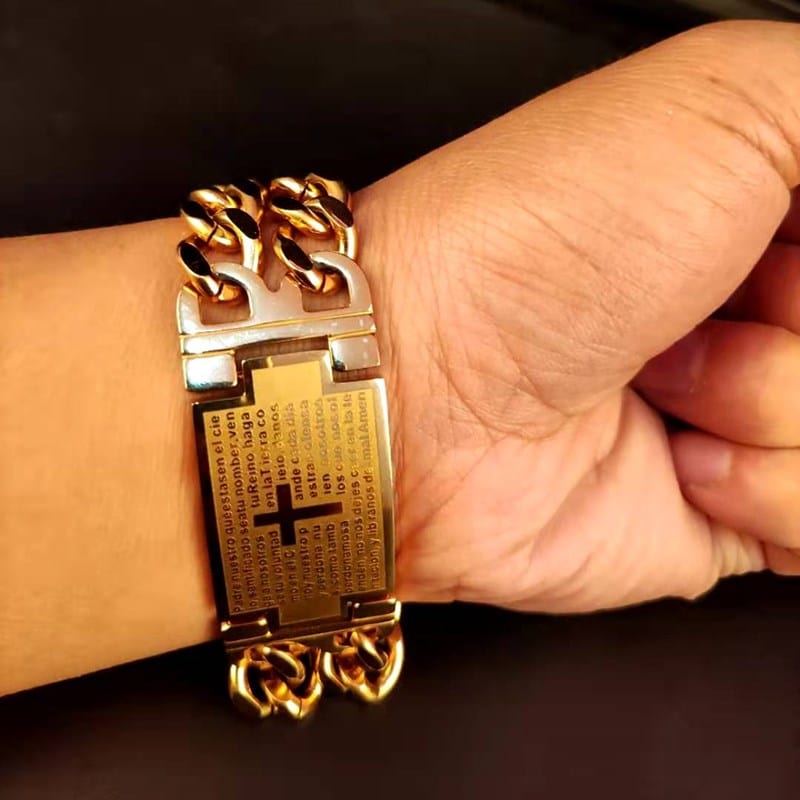 VVS Jewelry hip hop jewelry VVS Jewelry Thicc Jesus Cuban Bracelet + Crucifix Chain Pendant Bundle